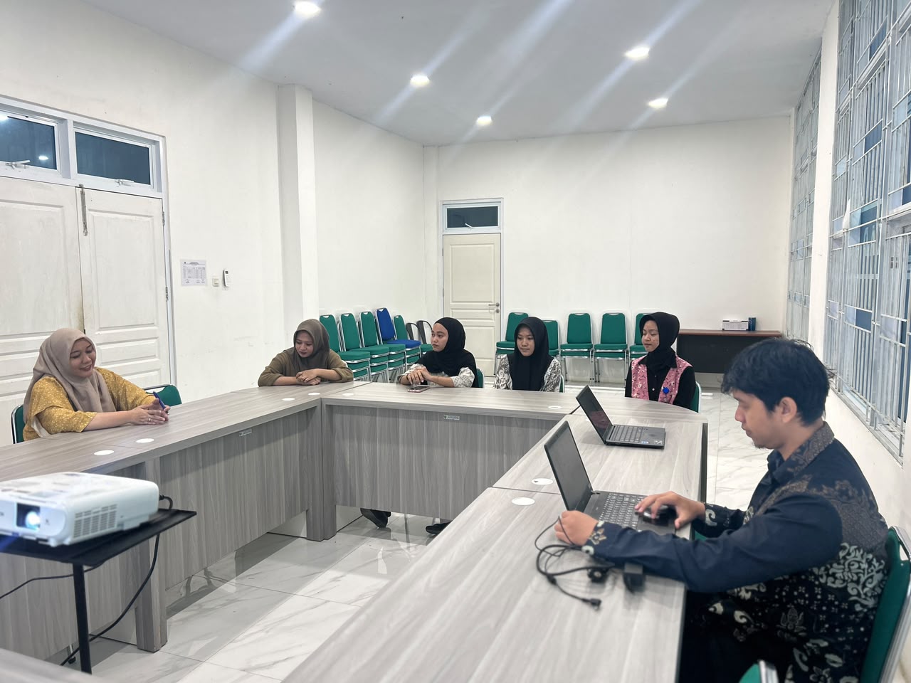 Rapat Evaluasi Kinerja PKL UPT SMK 5 BARRU